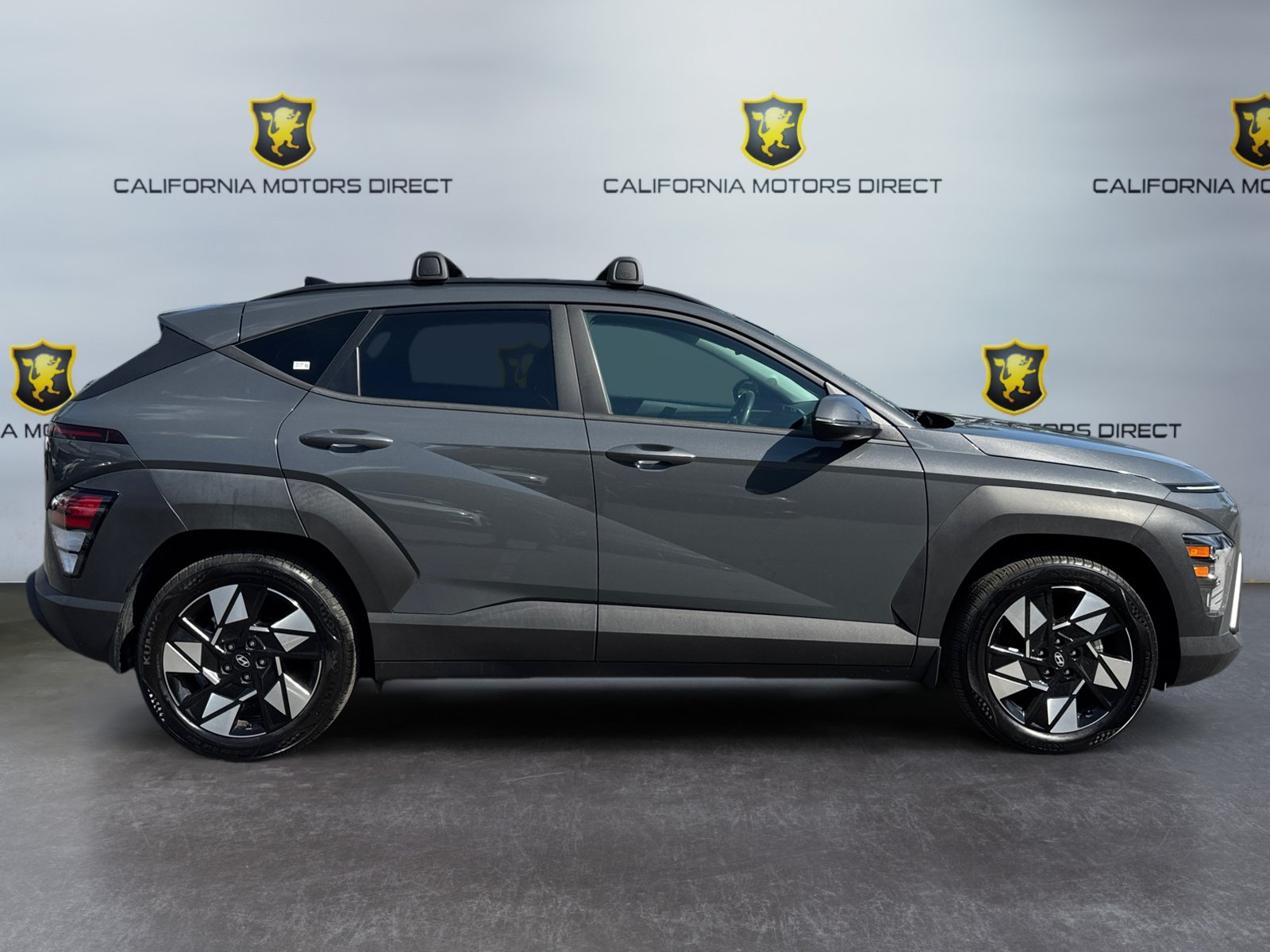 Used 2025 Hyundai Kona SEL FWD image 6