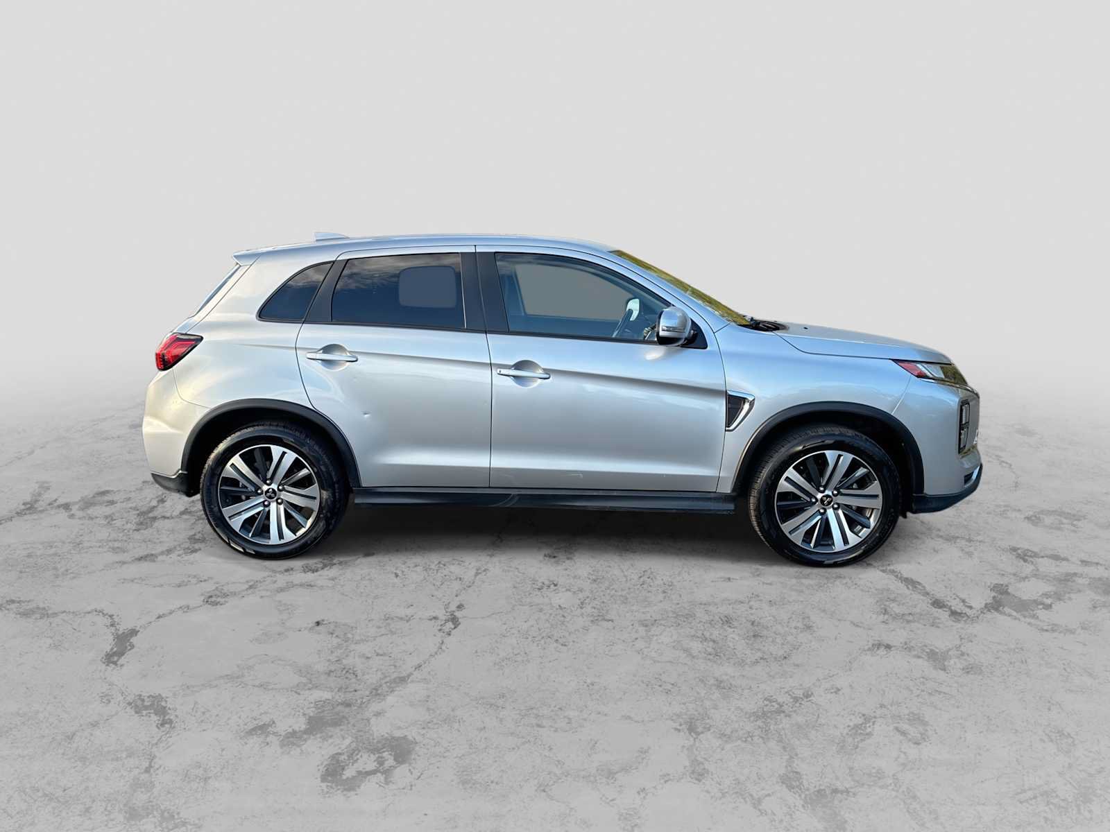 Used 2024 Mitsubishi Outlander Sport SE AWD/4WD image 9