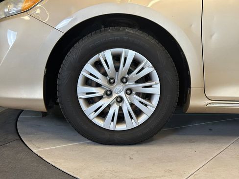 Used 2012 Toyota Camry LE FWD image 22