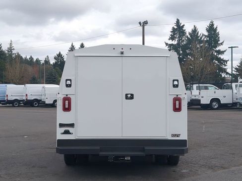 New 2024 Ford E-350 and Econoline 350 Super Duty w/ Power Windows & Locks Group RWD image 4