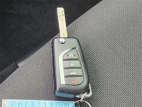 Used 2021 Toyota Corolla SE image 31