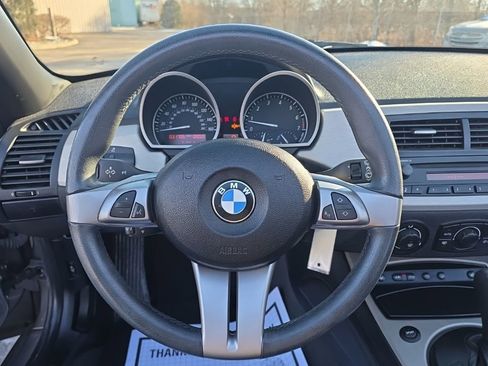 Used 2005 BMW Z4 3.0i image 19