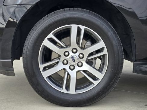 Used 2024 Ford Expedition Limited AWD/4WD image 11