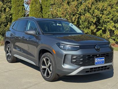 New 2025 Volkswagen Tiguan SE