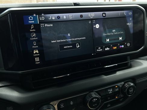 Used 2025 Jeep Gladiator Sport AWD/4WD image 19
