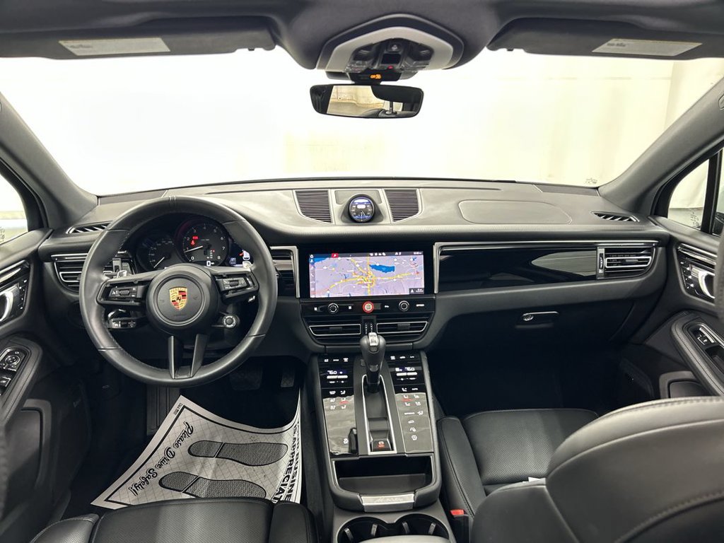Certified 2026 Porsche Macan AWD/4WD image 19