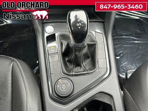 Used 2023 Volkswagen Tiguan SE AWD/4WD image 14