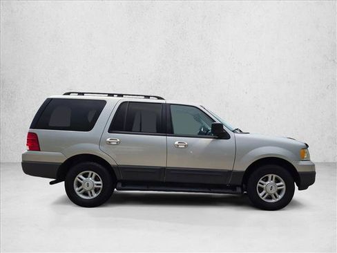 Used 2006 Ford Expedition XLT RWD image 4