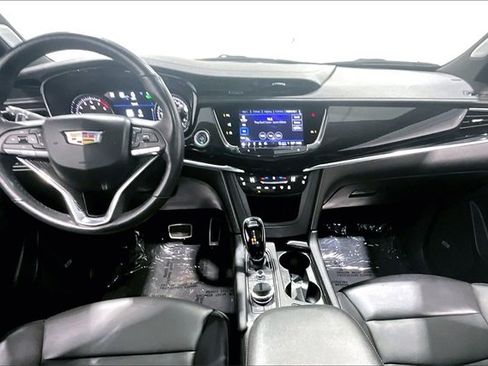 Used 2023 Cadillac XT6 Sport image 7