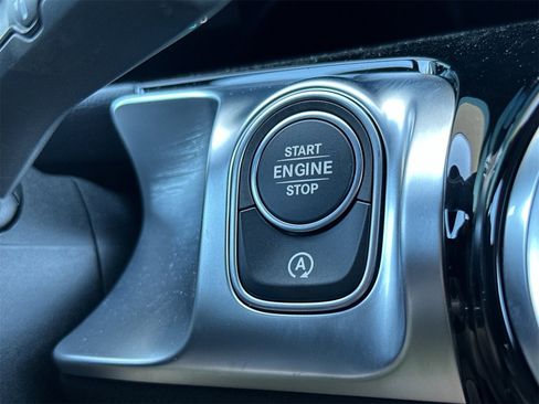 New 2026 Mercedes-Benz GLB 250 image 23