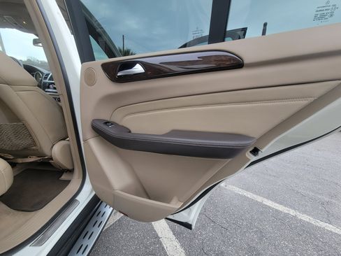 Used 2013 Mercedes-Benz ML 350 2WD w/ Premium 1 Pkg image 34