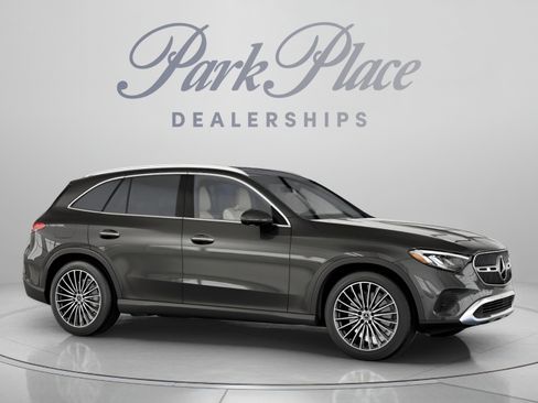 Used 2026 Mercedes-Benz GLC 300 4MATIC image 37