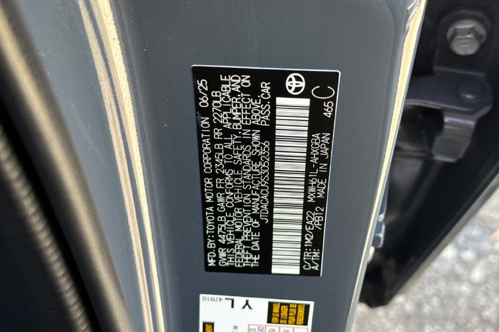 Certified 2025 Toyota Prius Plug-In Hybrid FWD image 28