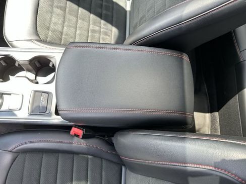 Used 2023 Ford Edge ST-Line AWD/4WD image 24