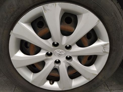 Used 2022 Toyota Corolla LE FWD image 31