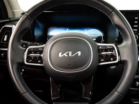 Used 2023 Kia Sorento SX AWD/4WD image 15