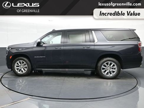 Used 2023 Chevrolet Suburban Premier RWD image 5