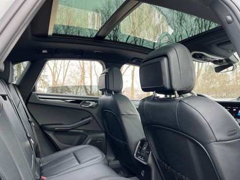 Certified 2025 Porsche Macan Turbo image 22