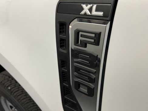 New 2026 Ford F350 XL w/ XL Chrome Package image 36