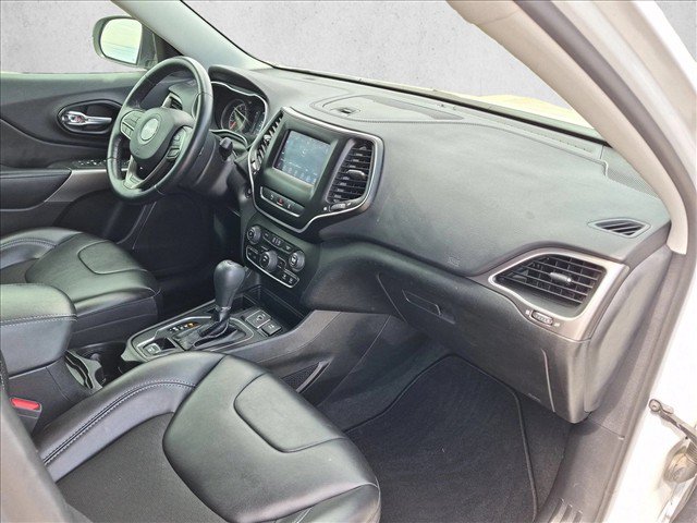 Used 2021 Jeep Cherokee Latitude Plus FWD image 20