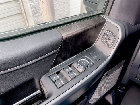Used 2024 Ford F350 Lariat image 13