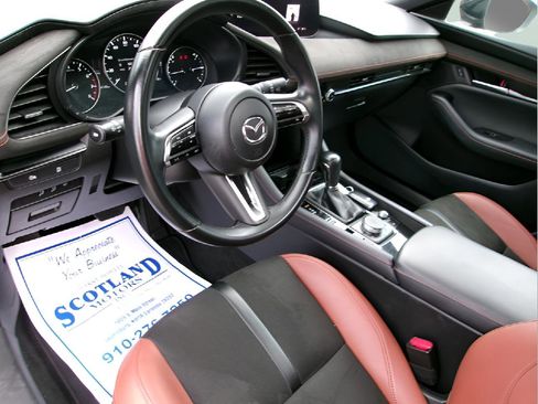 Used 2024 MAZDA MAZDA3 s image 12