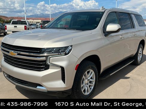 Used 2021 Chevrolet Suburban LT AWD/4WD image 1
