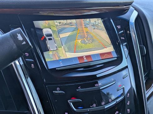 Used 2017 Cadillac Escalade ESV 4WD image 12