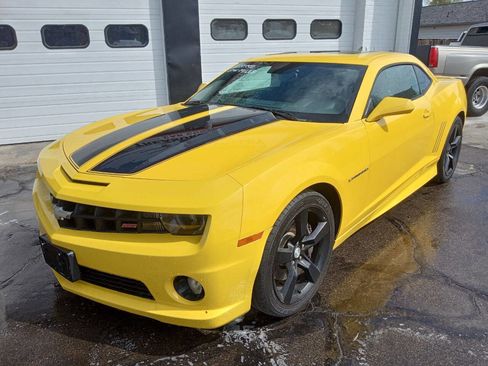 Used 2010 Chevrolet Camaro SS w/ LPO, Ground Effects Package RWD image 2