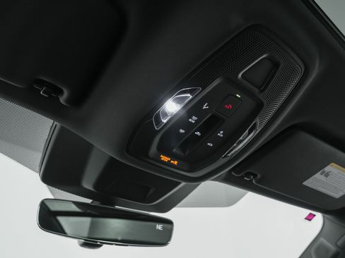 Used 2025 Audi SQ5 Premium Plus image 38