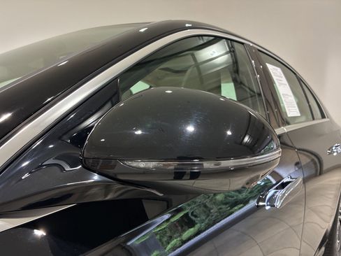 Used 2026 Mercedes-Benz E 350 4MATIC Sedan image 13