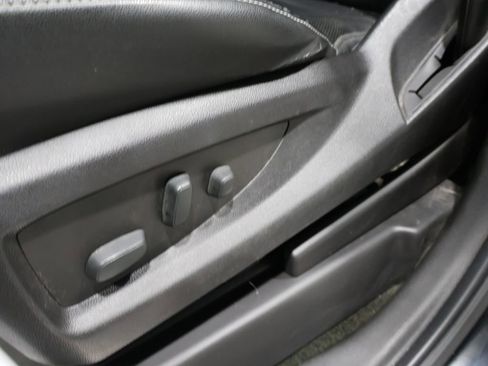 Used 2018 Chevrolet Suburban Premier image 12