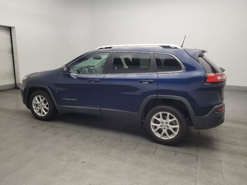Used 2018 Jeep Cherokee Latitude FWD image 3
