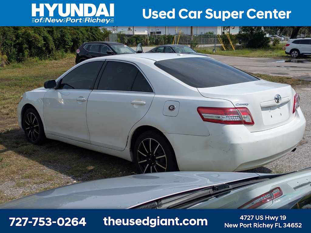 Used 2011 Toyota Camry FWD image 3