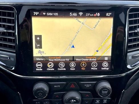 Used 2019 Jeep Grand Cherokee Altitude image 20