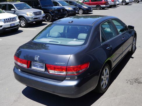 Used 2004 Honda Accord EX image 12