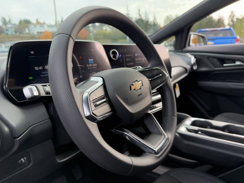 New 2026 Chevrolet Equinox EV LT image 9