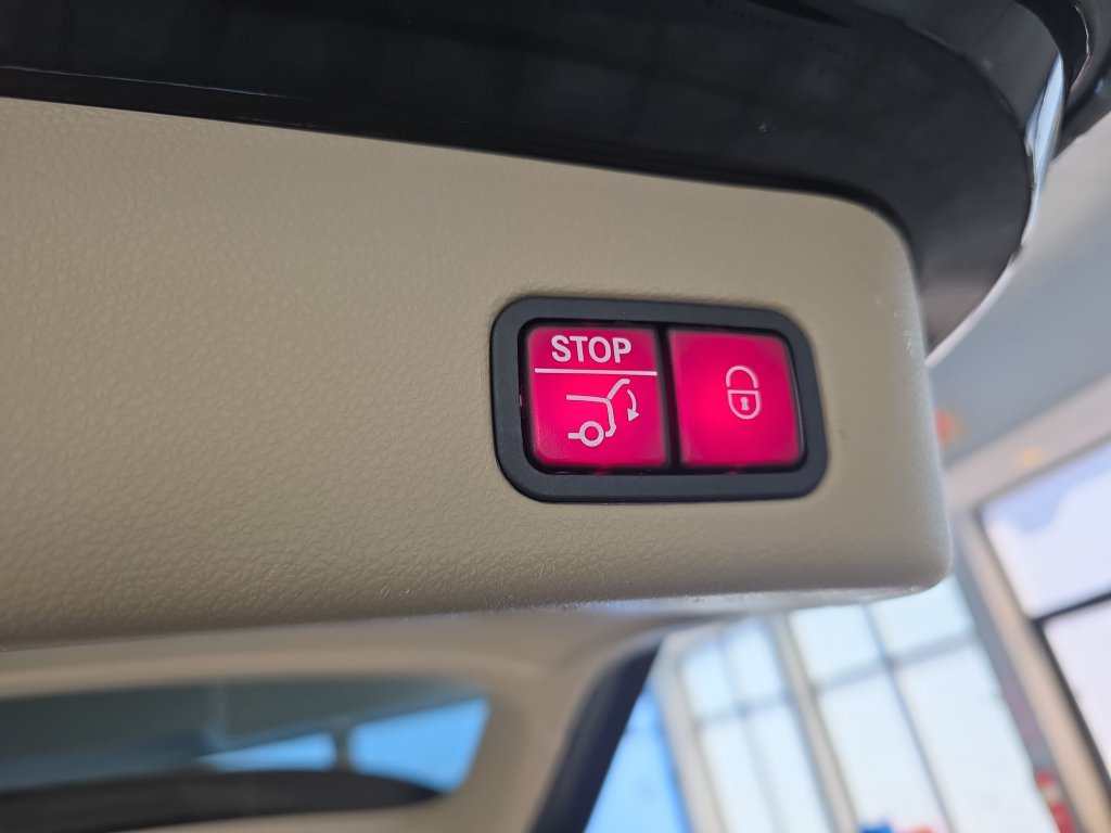 Used 2015 Mercedes-Benz ML 350 4MATIC w/ Premium 1 Package image 14