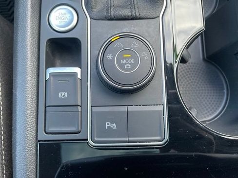 Used 2021 Volkswagen Atlas SEL AWD/4WD image 23