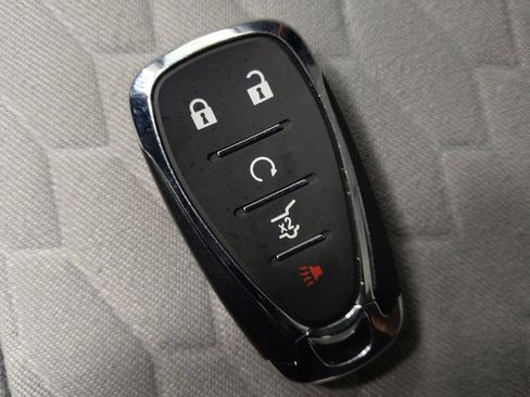 Used 2019 Chevrolet Equinox LT w/ Driver Convenience Package image 32