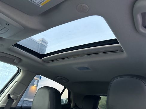 Used 2017 Buick Encore Premium w/ Experience Buick Package image 27