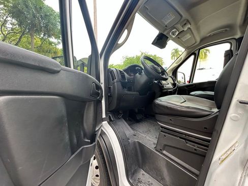 Used 2023 RAM ProMaster 2500 FWD image 12