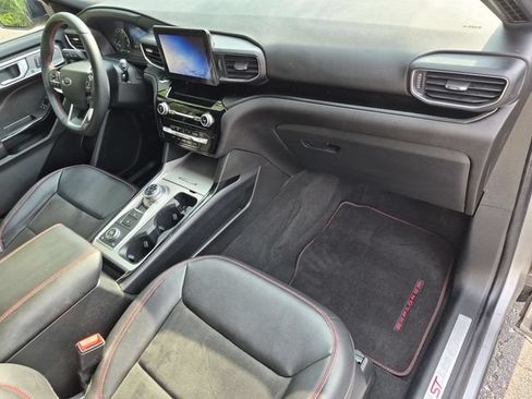 Used 2023 Ford Explorer ST-Line w/ Class IV Trailer Tow Package AWD/4WD image 23