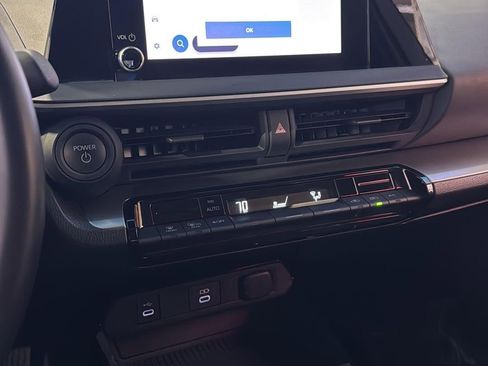 Used 2024 Toyota Prius LE image 16