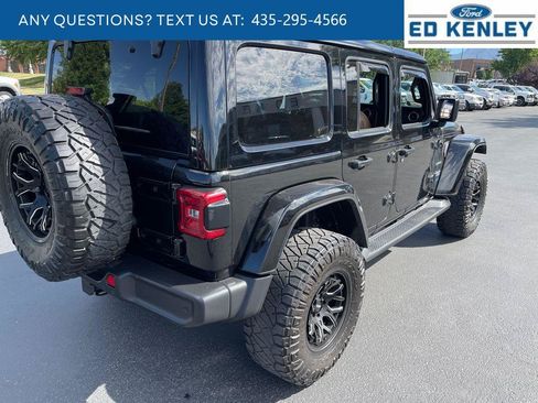 Used 2021 Jeep Wrangler Unlimited Sahara w/ Cold Weather Group AWD/4WD image 30