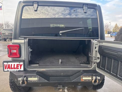Used 2021 Jeep Wrangler Unlimited Sport image 46