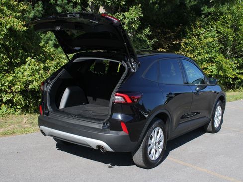 Used 2025 Ford Escape Active AWD/4WD image 7
