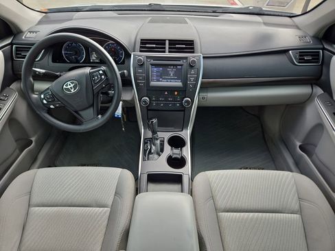 Used 2016 Toyota Camry LE image 13