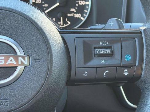 Certified 2023 Nissan Rogue SV image 11