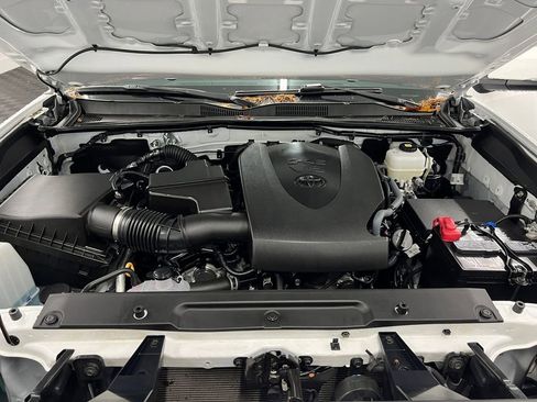 Used 2023 Toyota Tacoma TRD Off-Road w/ Technology Package image 26